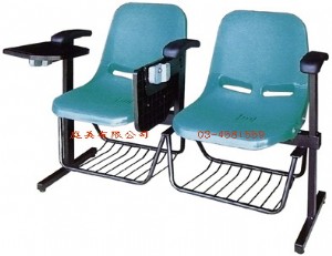 2-34 視聽教室連結課桌椅W112xD60xH82cm